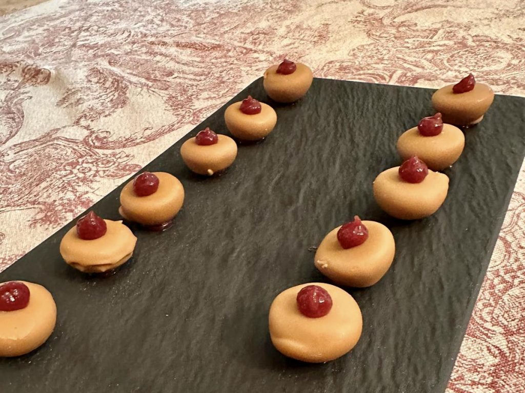 Foie royal coated in caramel chocolate, topped with fig puree